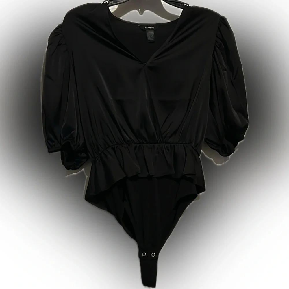 Express Ruffle Bodysuit - Picture 2 of 3